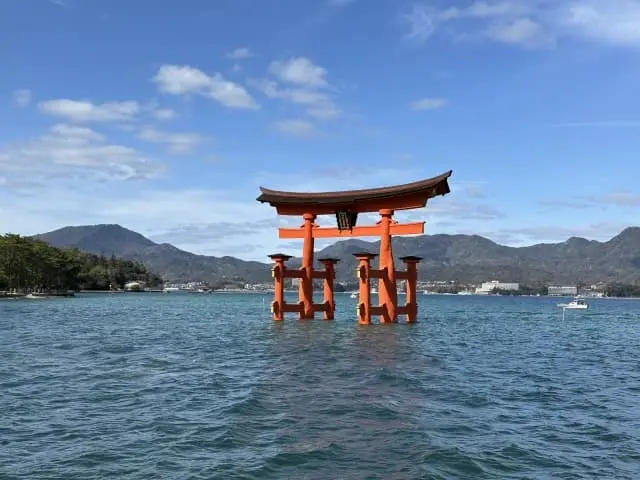 料金プランを表す海の風景